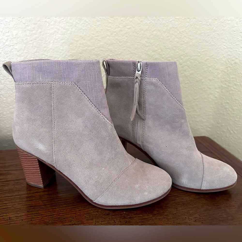 Tom’s Lunata Suede Boots